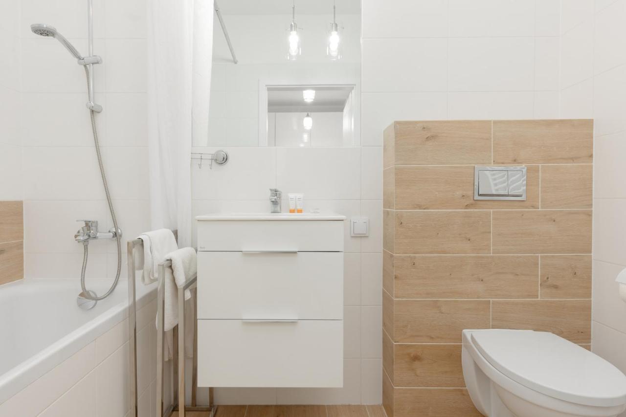 Apartment With Ac Warsaw Mokotow Business Centre By Noclegi Renters Buitenkant foto